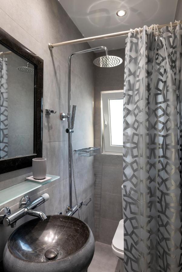Acropolis Views Studio Apartment เอเธนส์ ภายนอก รูปภาพ